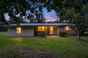 15518 192nd St, O'Brien, FL 32071 - Photo 1
