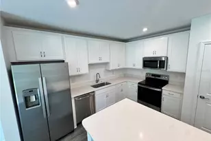 3031 Jessamine Dr, Tavares, FL 32778 - Photo 3