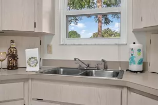 2239 Orkney Dr, Leesburg, FL 34788 - Photo 11