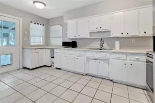 809 Donnelly St, Eustis, FL 32726 - Photo 11