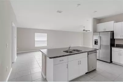 39895 Harvest Creek Lane, Zephyrhills, FL 33540 - Photo 5