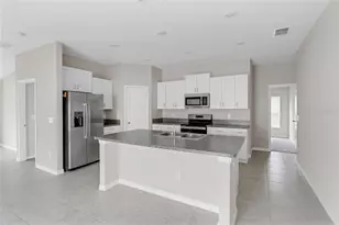 39895 Harvest Creek Ln, Zephyrhills, FL 33540 - Photo 3