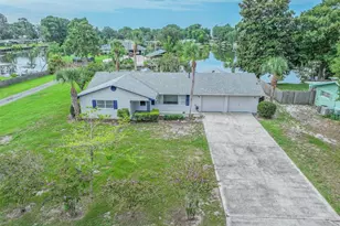 2712 Grand Island Shores Rd, Eustis, FL 32726 - Photo 3