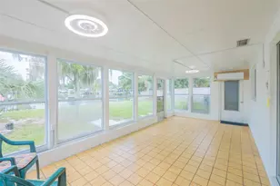 2712 Grand Island Shores Rd, Eustis, FL 32726 - Photo 5
