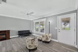 1233 Padgett Cir, Lady Lake, FL 32159 - Photo 5