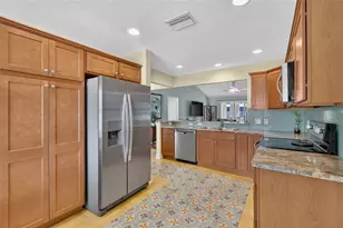 476 Island House Path, The Villages, FL 32163 - Photo 13