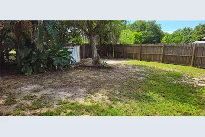 931 Cedar Circle, Tavares, FL 32778 - Photo 7