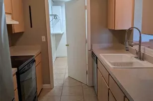 931 Cedar Cir, Tavares, FL 32778 - Photo 3