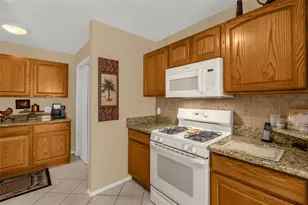 2801 Barboza Dr, The Villages, FL 32162 - Photo 21
