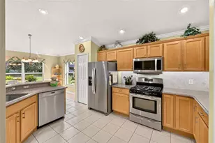 16822 SE 93rd Cuthbert Cir, The Villages, FL 32162 - Photo 23