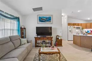 2732 Privada Dr, The Villages, FL 32162 - Photo 9