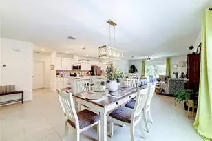 33916 Sky Blossom Cir, Leesburg, FL 34788 - Photo 5