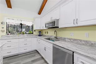 33816 Spring Dr, Leesburg, FL 34788 - Photo 11