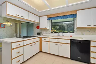 821 N Golf Course Dr, Crystal River, FL 34429 - Photo 13