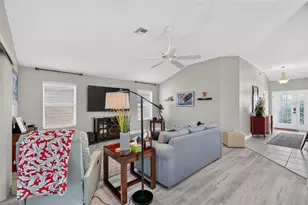 2761 Persimmon Loop, The Villages, FL 32162 - Photo 5