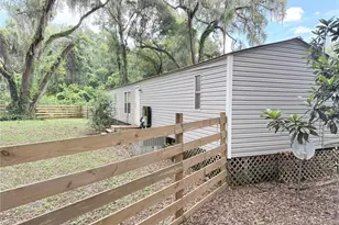 1604 Co Rd 434B, Lake Panasoffkee, FL 33538 - Photo 3