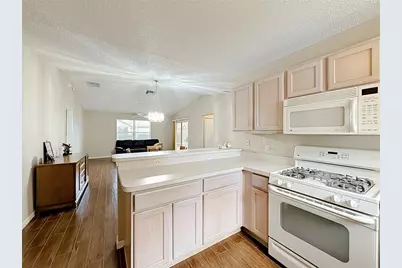 2177 Broxton Pl, The Villages, FL 32162 - Photo 9