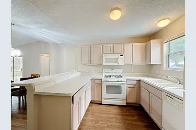 2177 Broxton Pl, The Villages, FL 32162 - Photo 7