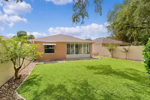 1023 Avalon Ave, Lady Lake, FL 32159 - Photo 9