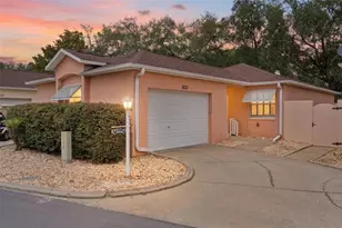 1023 Avalon Ave, Lady Lake, FL 32159 - Photo 1