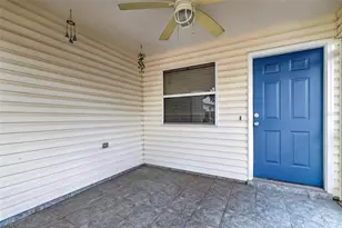 1606 Campos Dr, The Villages, FL 32162 - Photo 3