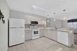 1606 Campos Dr, The Villages, FL 32162 - Photo 15