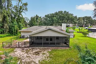 8050 Spring Dr, Yalaha, FL 34797 - Photo 7