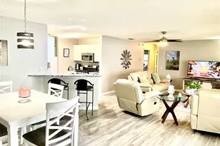 7811 SE 173rd Panorama Pl, The Villages, FL 32162 - Photo 11