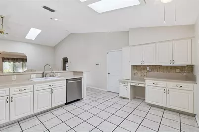 26744 Racquet Circle, Leesburg, FL 34748 - Photo 9