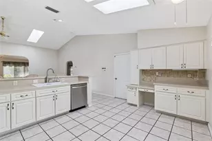 26744 Racquet Cir, Leesburg, FL 34748 - Photo 9