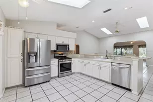 26744 Racquet Cir, Leesburg, FL 34748 - Photo 11