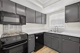 101 N Grandview St, Mount Dora, FL 32757 - Photo 11