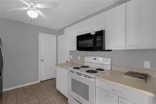 805 San Carlos Ct, Lady Lake, FL 32159 - Photo 11