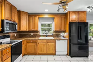 7402 W Knights Griffin Rd, Plant City, FL 33565 - Photo 13