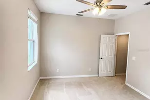 105 E Blue Water Edge Dr, Eustis, FL 32736 - Photo 13