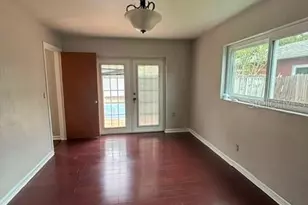 9039 Briarwood Dr, Seminole, FL 33772 - Photo 9