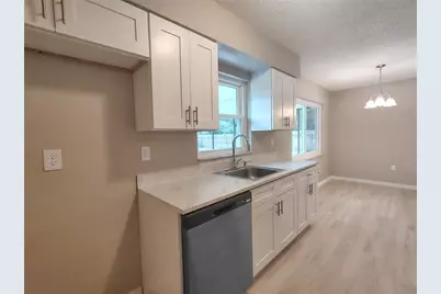 904 Hickory Avenue, Fruitland Park, FL 34731 - Photo 11