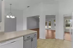 36127 Pinetree St, Fruitland Park, FL 34731 - Photo 17