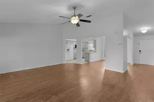 36127 Pinetree St, Fruitland Park, FL 34731 - Photo 9