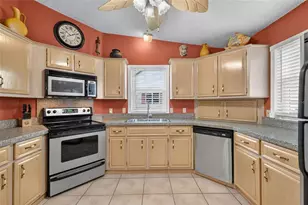1230 Granada Ct, The Villages, FL 32159 - Photo 7