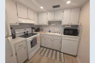 8454 111th Street #104, Seminole, FL 33772 - Photo 5