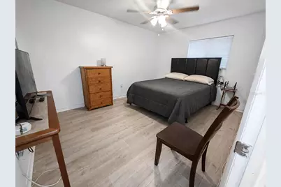 8454 111th Street #104, Seminole, FL 33772 - Photo 9
