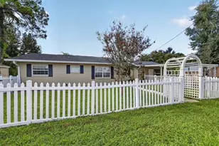 37406 Turner Dr, Umatilla, FL 32784 - Photo 1