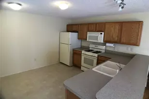 2099 Broyhill Ave, The Villages, FL 32162 - Photo 3