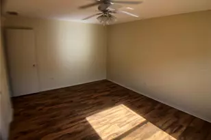 2099 Broyhill Ave, The Villages, FL 32162 - Photo 11