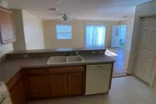 2099 Broyhill Ave, The Villages, FL 32162 - Photo 5