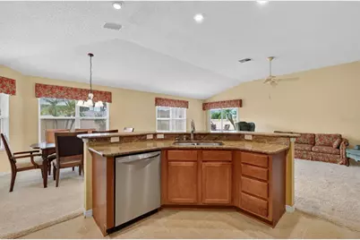 578 Statesburg Street, The Villages, FL 32162 - Photo 17
