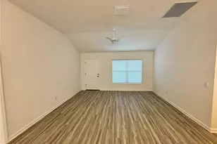 528 Cherry Creek Wy, The Villages, FL 34762 - Photo 7
