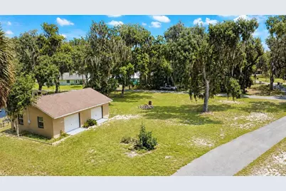 1055 Cr-453, Lake Panasoffkee, FL 33538 - Photo 1