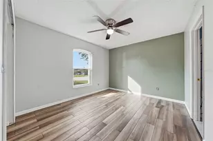 236 Country Lakes Cir, Groveland, FL 34736 - Photo 27